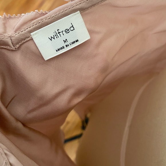 Aritzia ruffle pink camisole satin - Picture 4 of 4